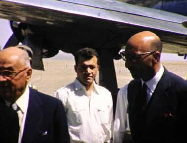 Η υποδοχή του Τούρκου Πρόεδρου Τζελάλ Μπαγιάρ στην Ελλάδα το 1952 (βίντεο)